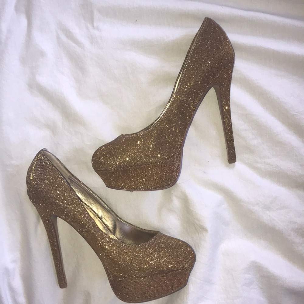 Bakers gold Nikka platform heels